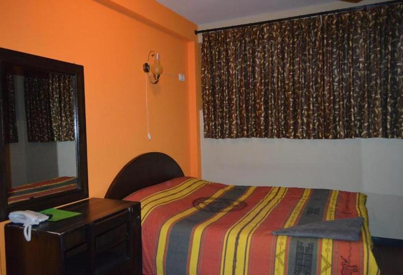 اتاق استاندارد, Family Home