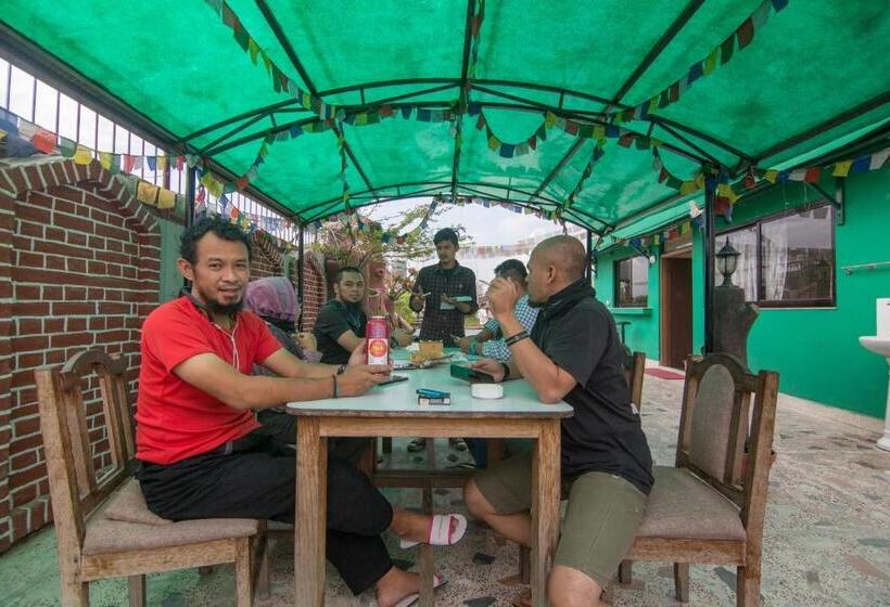 اتاق استاندارد, Family Home