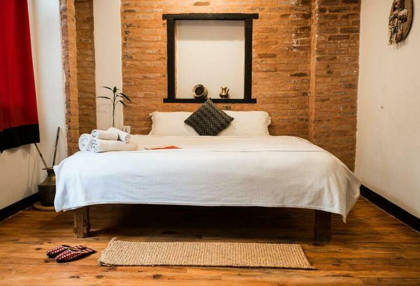 اتاق لوکس, Lumbini Heritage Home