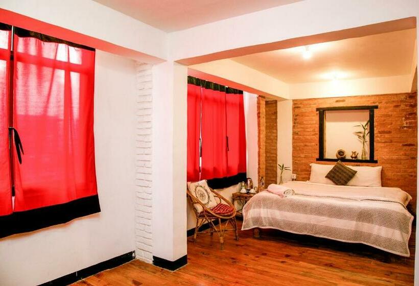 اتاق لوکس, Lumbini Heritage Home