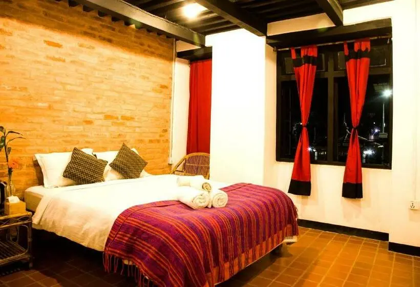 اتاق لوکس, Lumbini Heritage Home