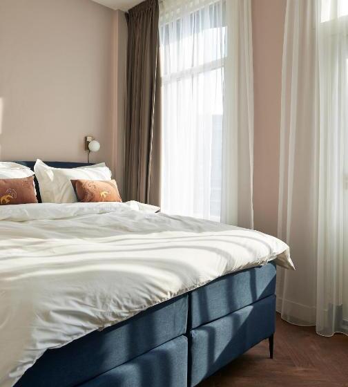 סוויטת סופריור, Pistache Den Haag