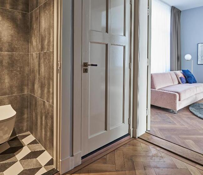 סוויטת סופריור, Pistache Den Haag