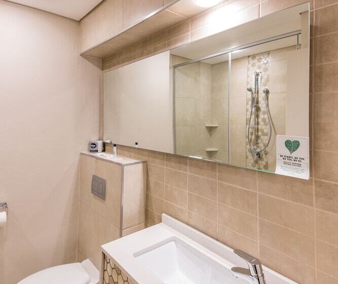 اتاق استاندارد, Town Lodge Windhoek, Namibia