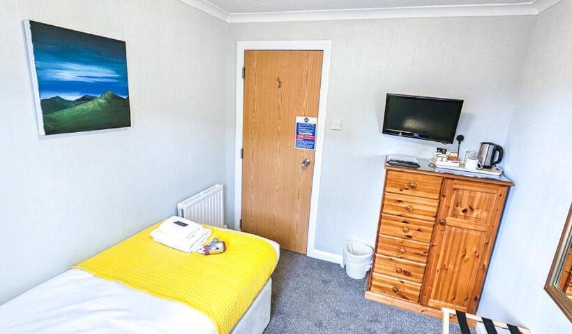Номер Economy Индивидуальный, Mystayinn Abermar Guest House