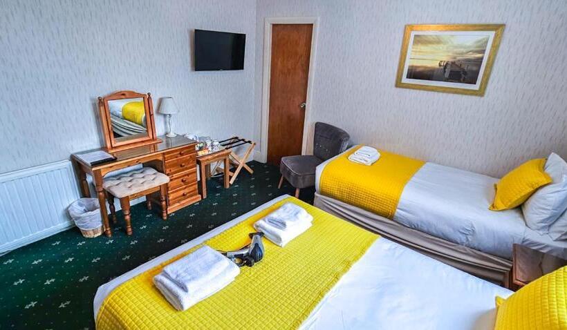 Номер Стандарт Трехместный, Mystayinn Abermar Guest House