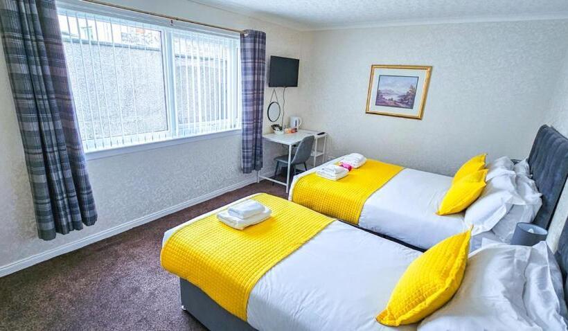 Номер Стандарт Трехместный, Mystayinn Abermar Guest House