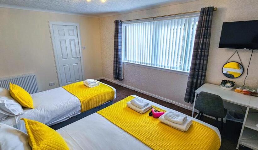 Номер Стандарт Трехместный, Mystayinn Abermar Guest House