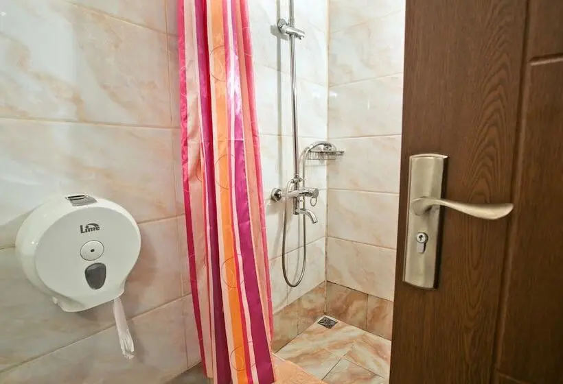 Chambre Economy, Boyard