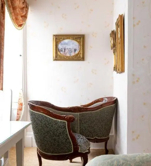デラックススイート, Enchanted Manor