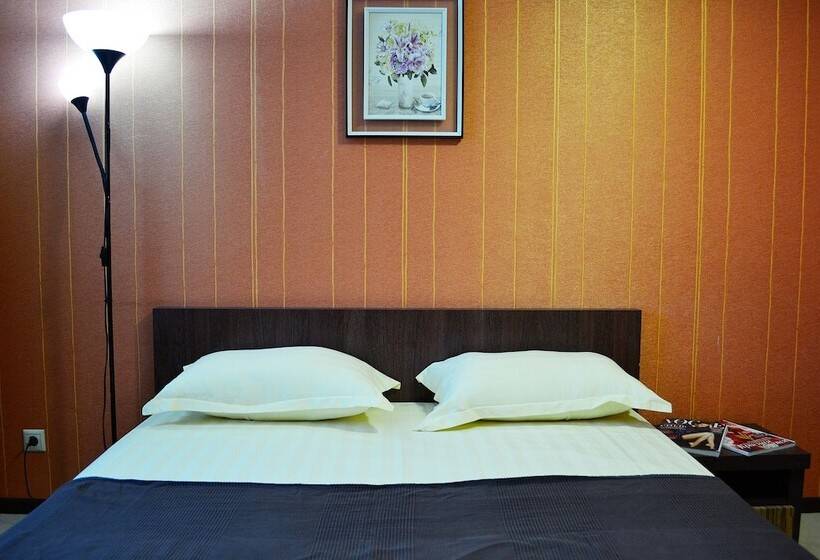 Номер Стандарт, Green