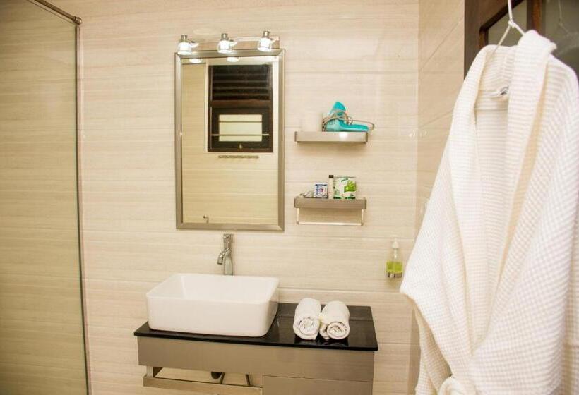 豪华三人间, Kabalana Hotel & Villa