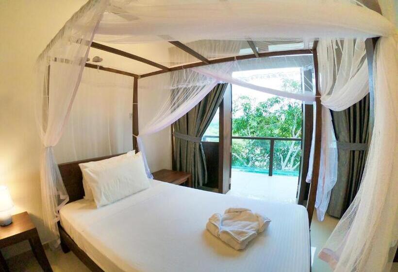 Трехместный Номер Deluxe, Kabalana Hotel & Villa