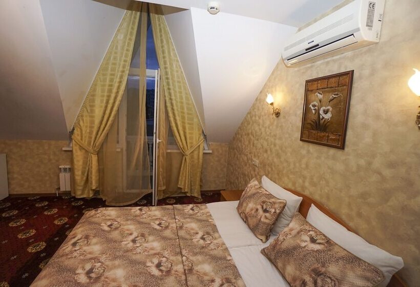 标准间带阳台, Kiparis