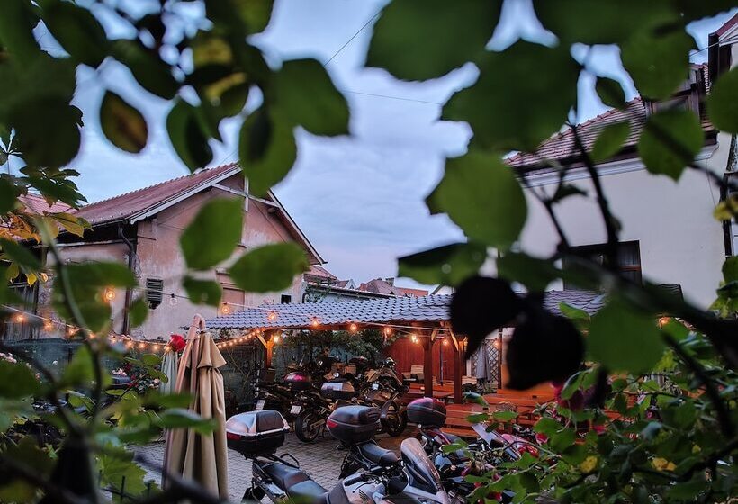 Полулюкс Одноместный с Террасой, Pensiunea Buon Gusto Sibiu Motorcyle Friendly,city Center