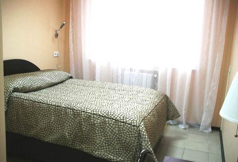 コンフォートルーム, Perekrestok