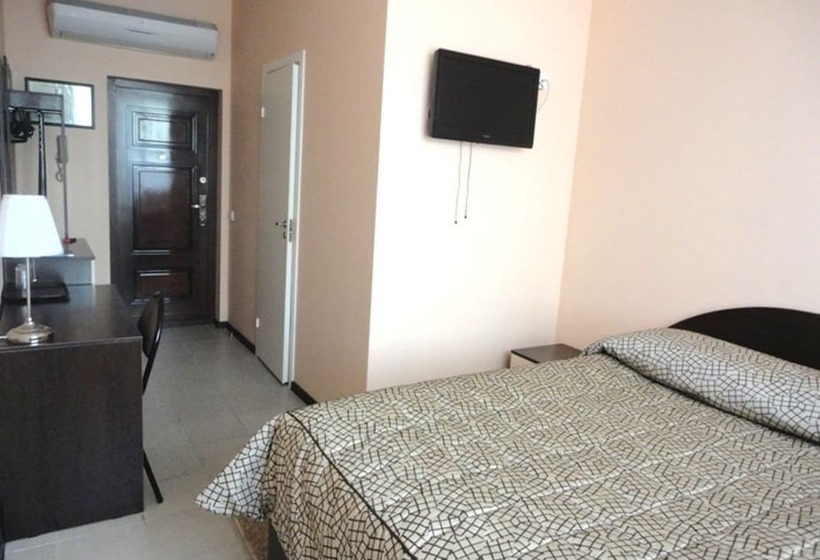 コンフォートルーム, Perekrestok