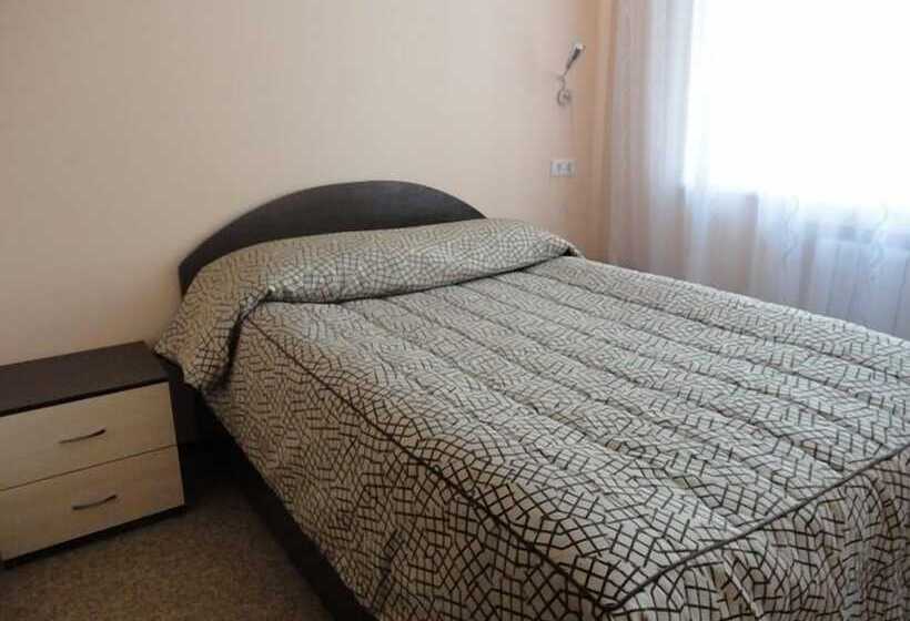 コンフォートルーム, Perekrestok