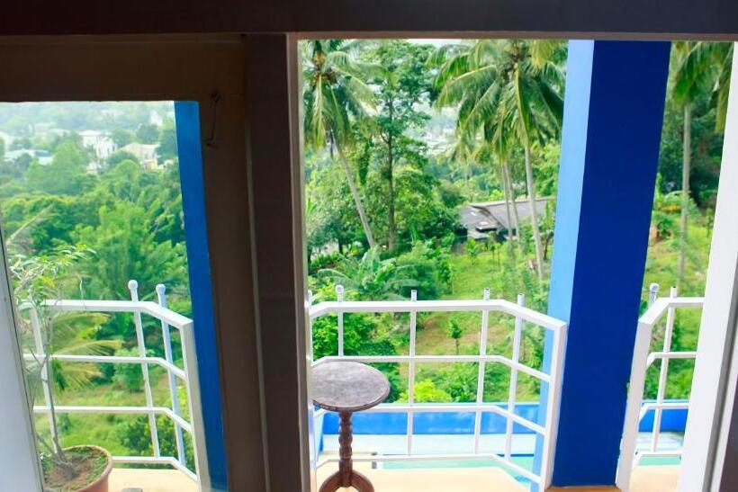 Номер Стандарт Вид на Горы, The Change