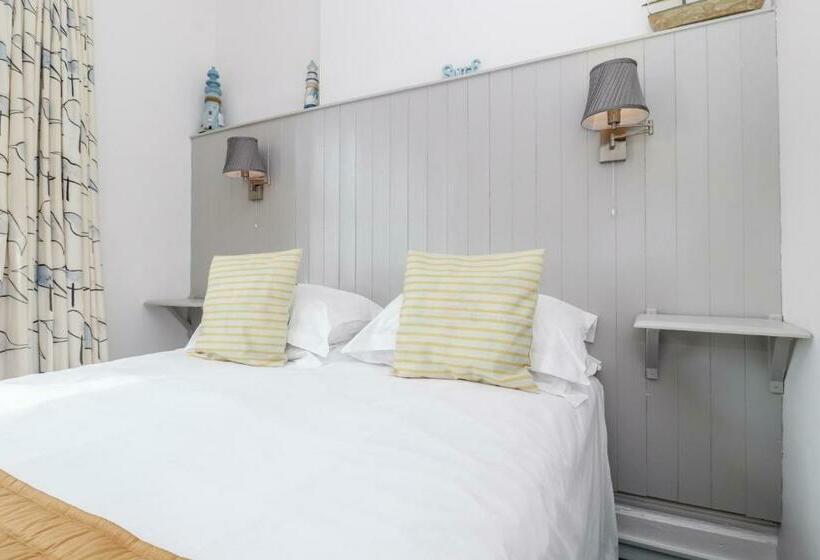 스탠다드 룸 측면 바다 전망, The New England