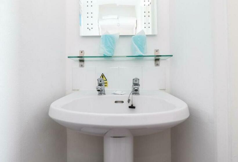 스탠다드 전망 룸, The New England