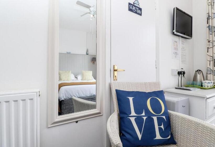 스탠다드 룸 측면 바다 전망, The New England