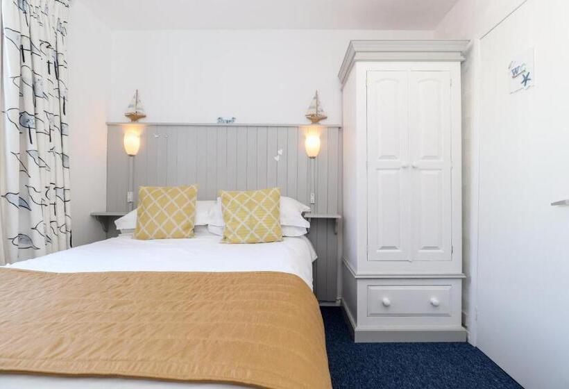 기본룸, The New England