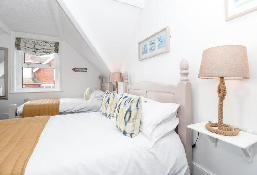 패밀리 룸 바다 전망, The New England