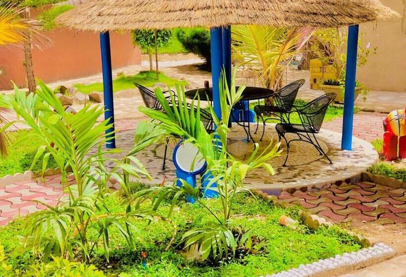 اتاق استاندارد با چشمانداز باغ, Toolbi