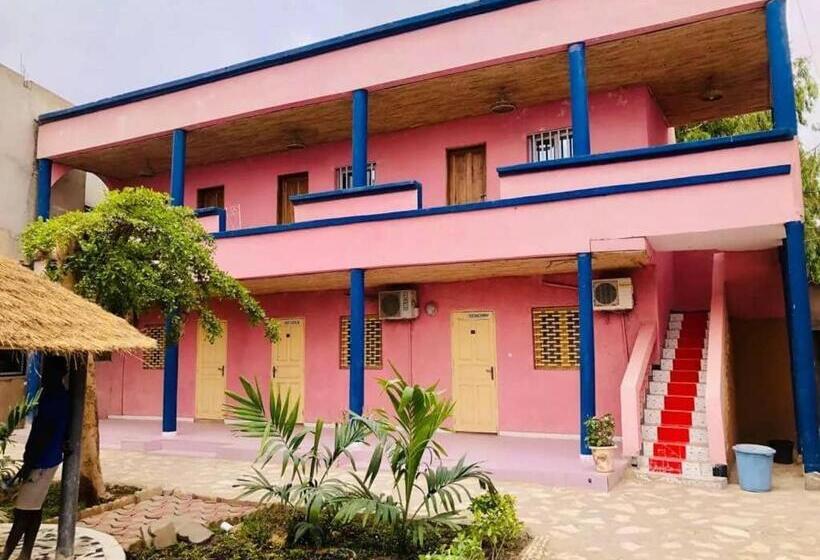 اتاق استاندارد با چشمانداز باغ, Toolbi