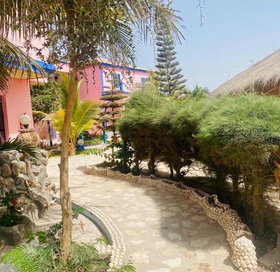 اتاق استاندارد با چشمانداز باغ, Toolbi