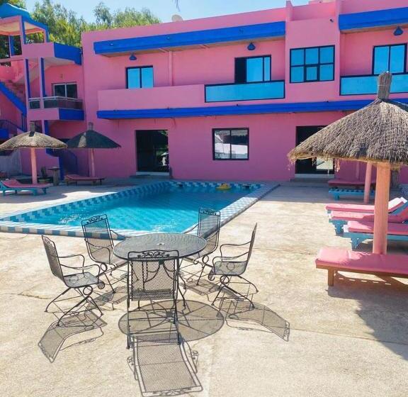 1 Bedroom Apartment Lake View, Toolbi