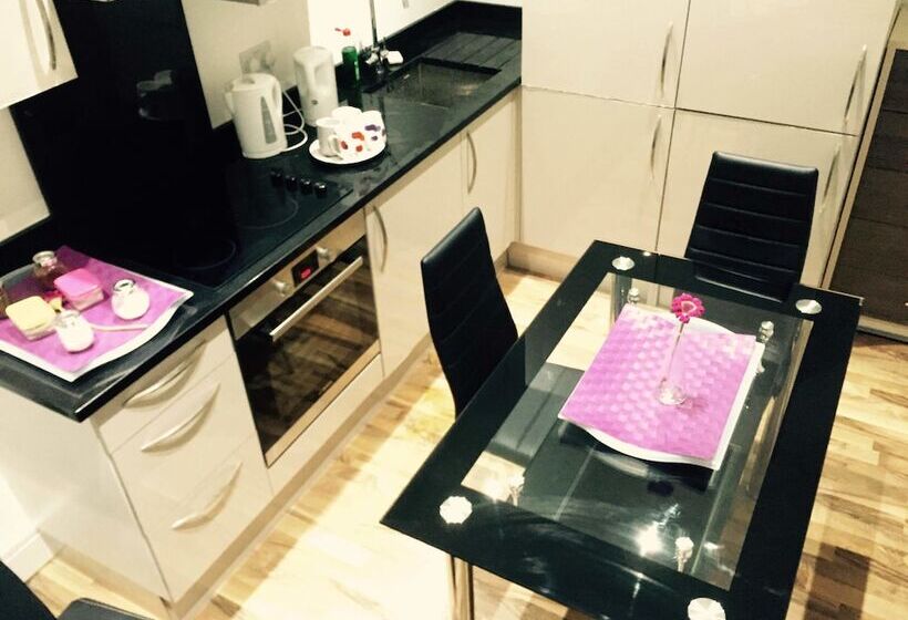 带3个卧室的豪华公寓, Whitechapel Guest House