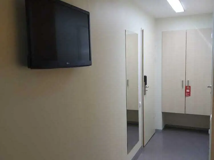 コンフォートルーム, Kirovskie Dachi Motel