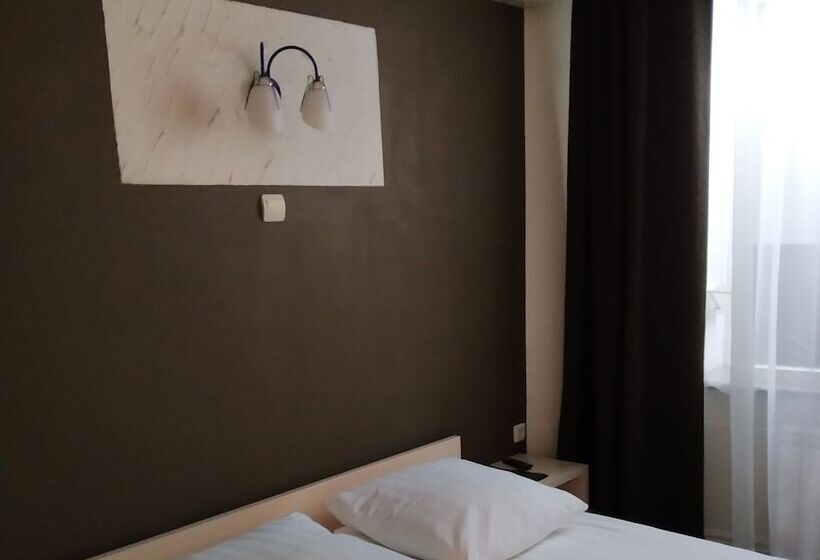 חדר קומפורט, Kirovskie Dachi Motel