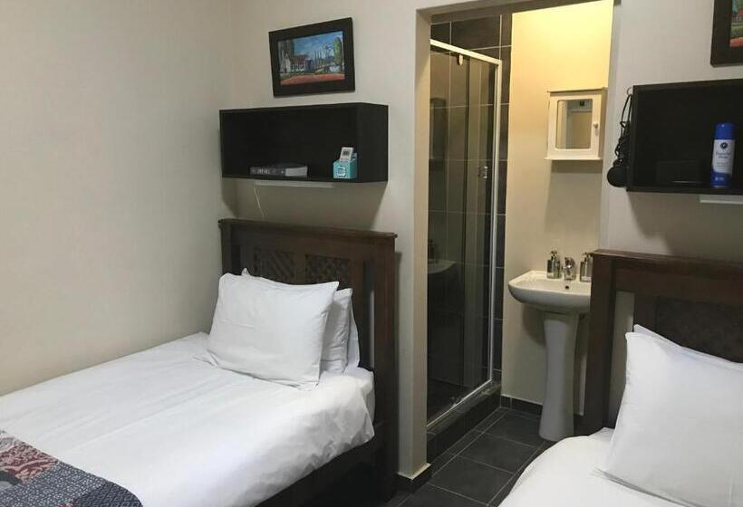 غرفة قياسية, A Little Guesthouse