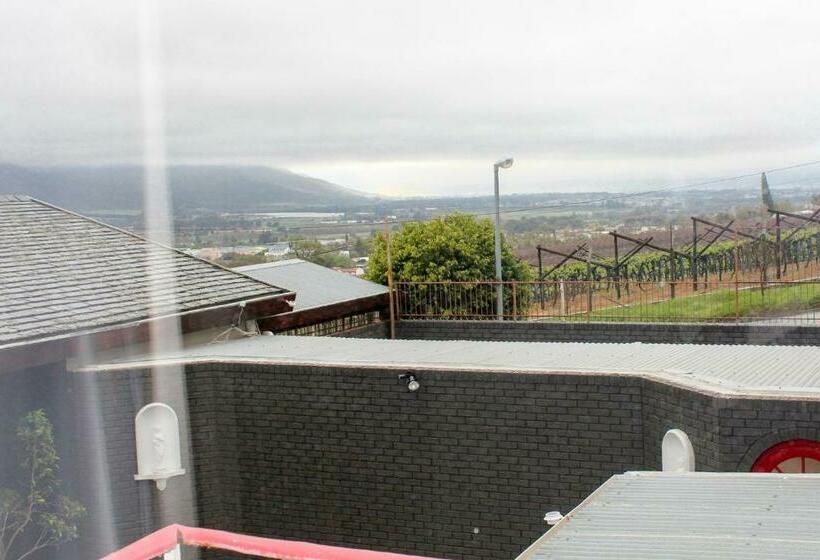 غرفة ديلوكس, A Queenslin Guesthouse