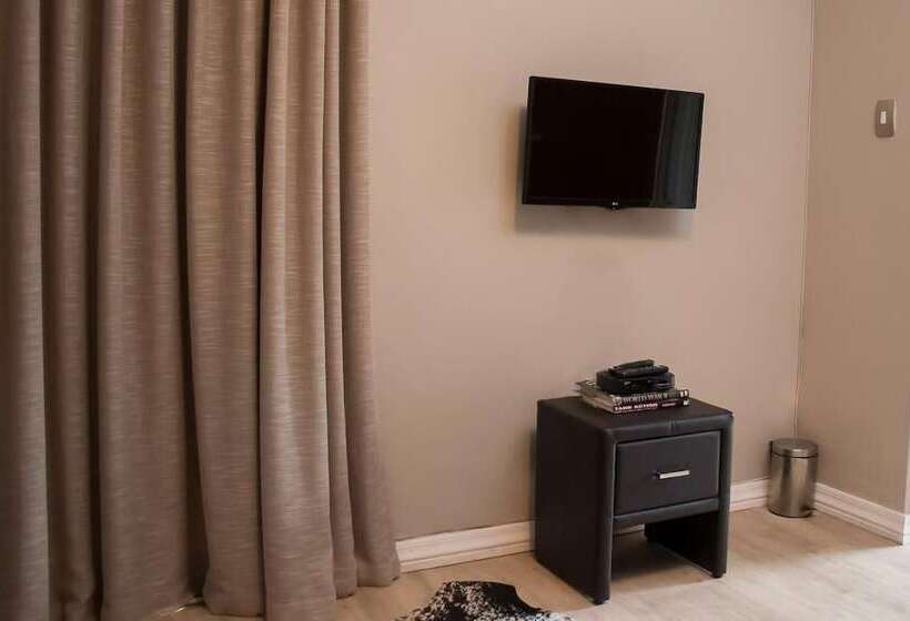 غرفة ديلوكس, A Queenslin Guesthouse