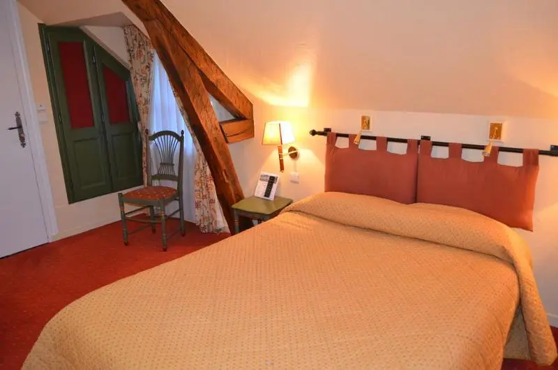 スタンダードルーム, Logis Hôtel Auberge Du Cheval Blanc
