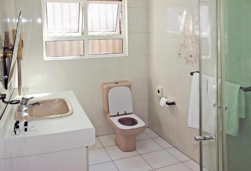 Номер Стандарт Вид на Бассейн, Durban Manor Guesthouse