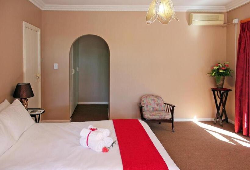 プールビュースタンダードルーム, Durban Manor Guesthouse
