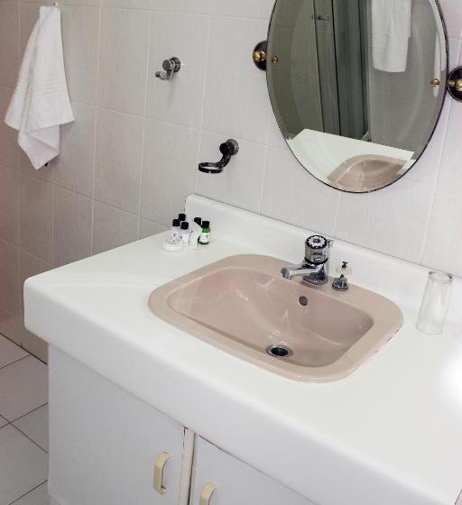 Номер Стандарт Вид на Бассейн, Durban Manor Guesthouse