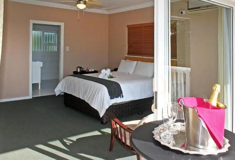 オーシャンビュースタンダードルームバルコニー付き, Durban Manor Guesthouse