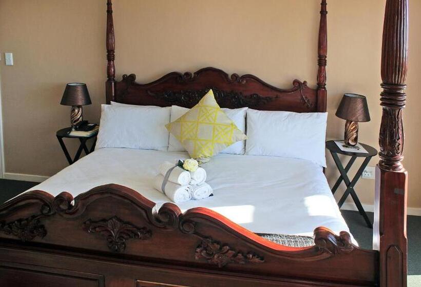 オーシャンビュースタンダードルームバルコニー付き, Durban Manor Guesthouse