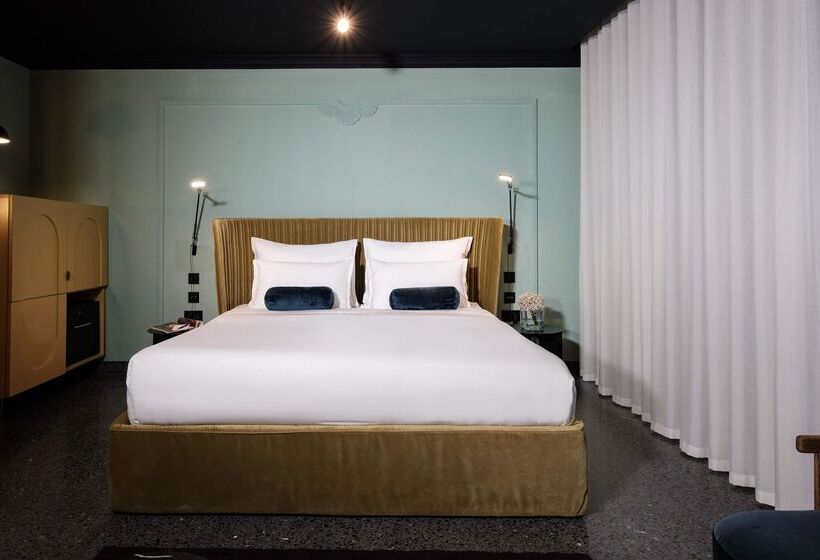 اتاق استاندارد, Rosselli Ax Privilege