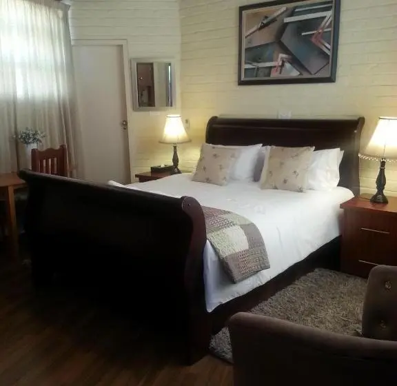 キングサイズベッドのスタンダードルーム, Somona Guest House