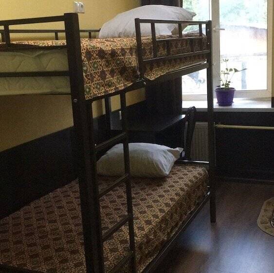 מיטה בחדר משותף, Tarleon Mini