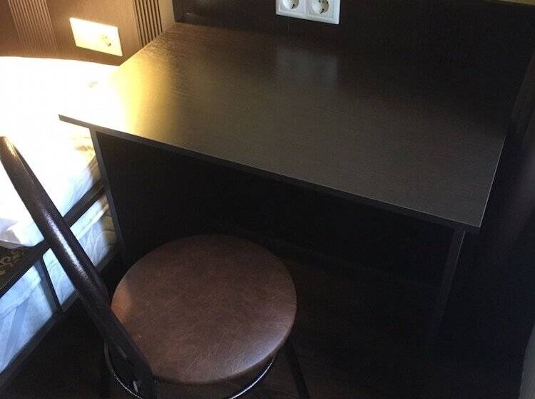 מיטה בחדר משותף, Tarleon Mini