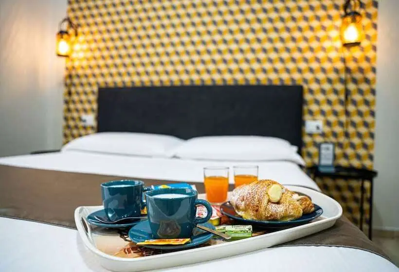 اتاق استاندارد سه نفره, Napoli City Rooms