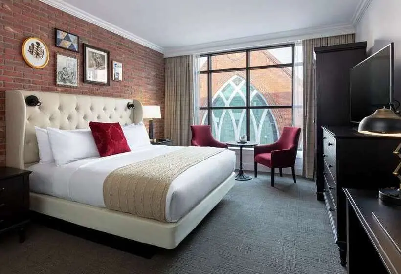 Suite King Bed